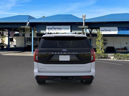 New 2026 Ford Expedition Active image 5