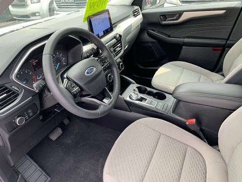 Used 2022 Ford Escape SE w/ Cold Weather Package image 22