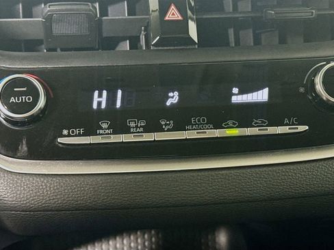 Certified 2021 Toyota Corolla LE image 20