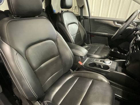 Used 2022 Ford Escape Titanium image 13