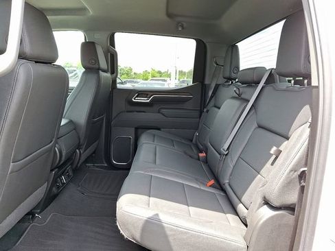 Used 2026 GMC Sierra 1500 SLT AWD/4WD image 10