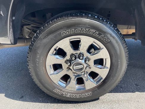 Used 2017 Ford F250 Lariat w/ Lariat Ultimate Package image 14