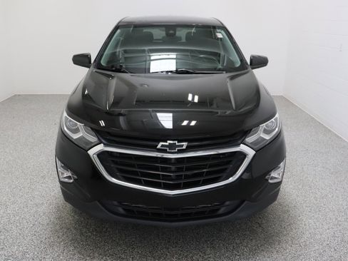 Used 2020 Chevrolet Equinox LT w/ Driver Convenience Package image 3