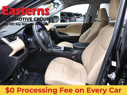 Used 2023 Toyota RAV4 LE AWD/4WD image 14