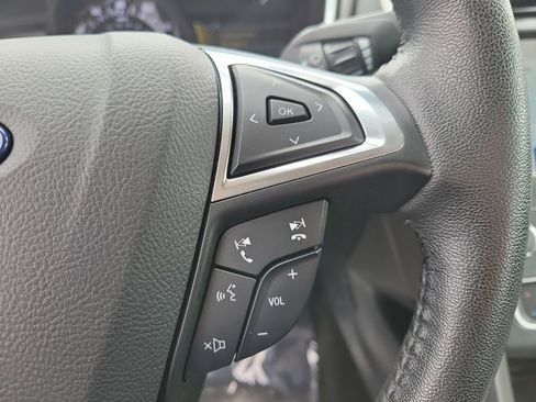 Used 2020 Ford Fusion SEL FWD image 22