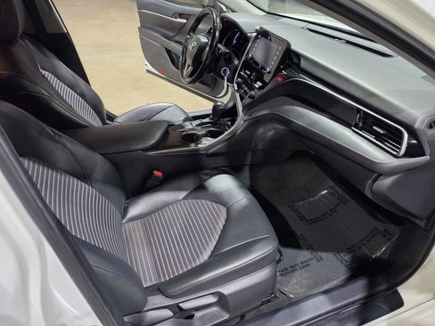 Used 2021 Toyota Camry SE FWD image 32