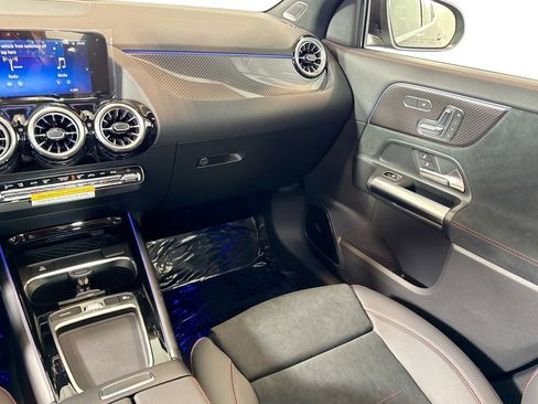 New 2026 Mercedes-Benz GLA 35 AMG 4MATIC image 21