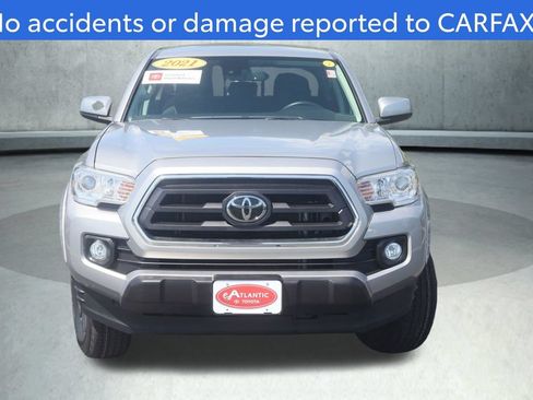Certified 2021 Toyota Tacoma SR5 AWD/4WD image 2
