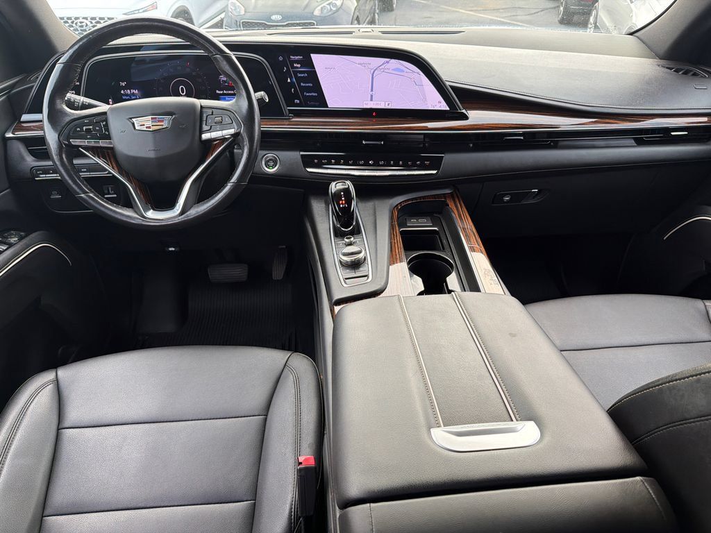 Used 2022 Cadillac Escalade Luxury w/ LPO, Floor Liner Package AWD/4WD image 23
