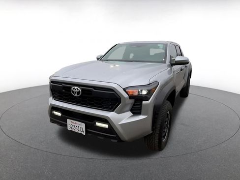 Used 2025 Toyota Tacoma TRD Off-Road image 7