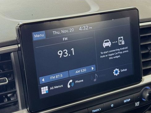 Certified 2022 Hyundai Venue SE image 16