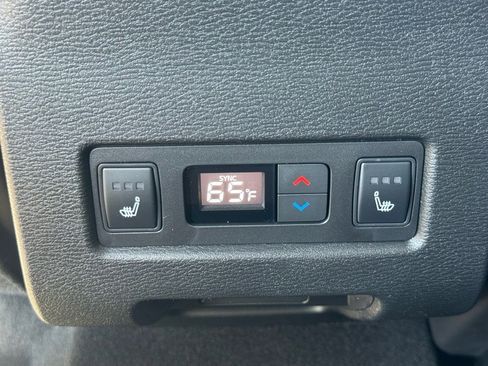 New 2025 Mitsubishi Outlander SEL image 21