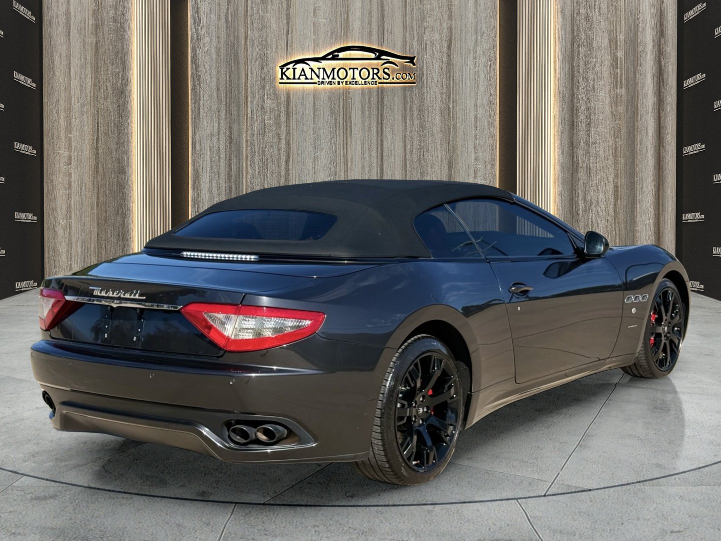 Used 2016 Maserati GranTurismo Convertible RWD image 11