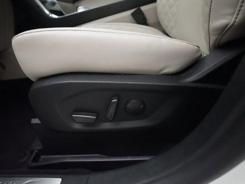 Used 2024 Ford Edge Titanium image 31