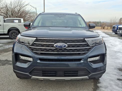 Certified 2022 Ford Explorer XLT w/ Equipment Group 202A image 2