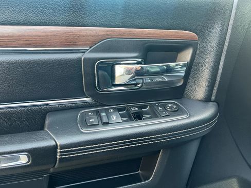 Used 2015 RAM 1500 Laramie w/ Convenience Group image 24