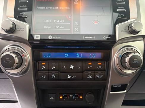 Used 2021 Toyota 4Runner Limited AWD/4WD image 27