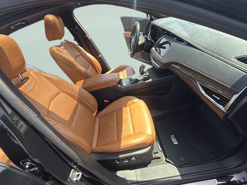 Used 2019 Cadillac XT4 Sport AWD/4WD image 29