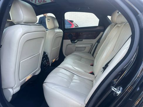 Used 2013 Jaguar XJ RWD image 18