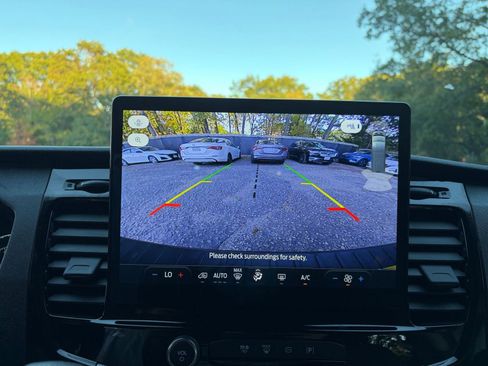 Used 2024 Ford Transit 350 XLT image 17