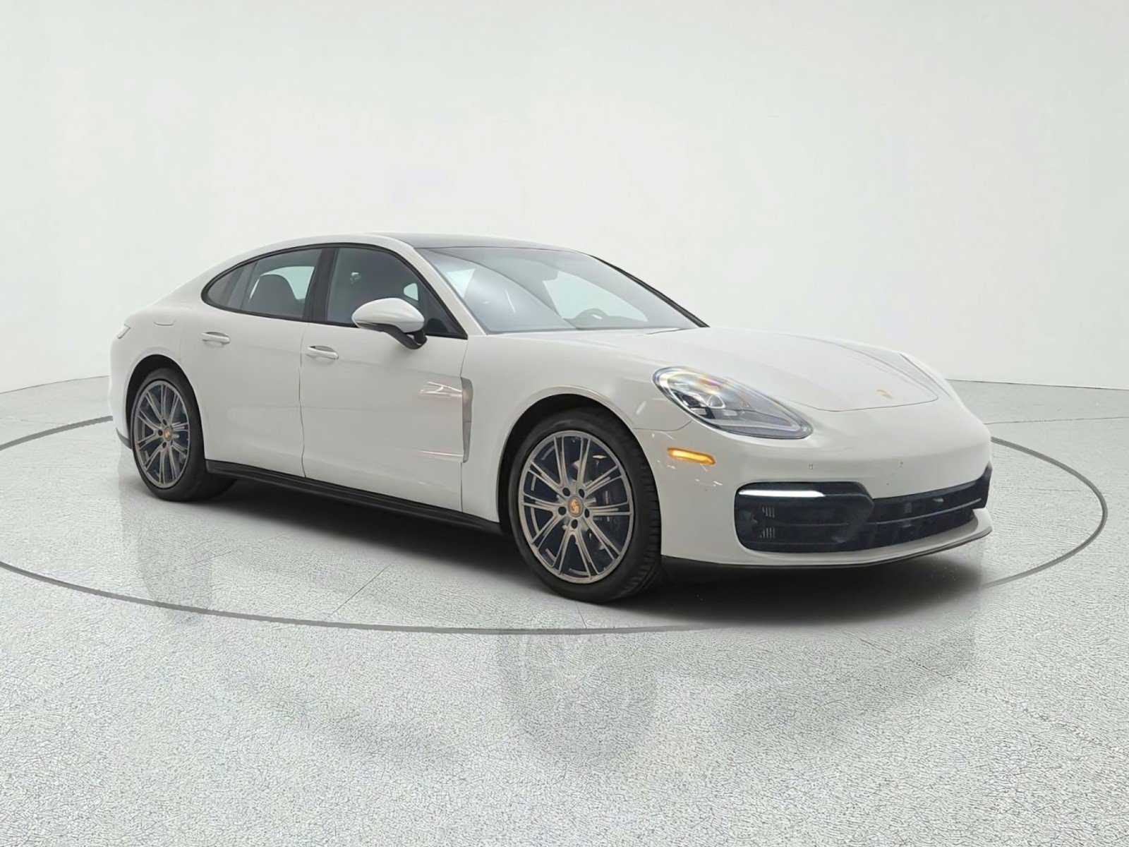 Used 2023 Porsche Panamera Platinum Edition RWD image 3