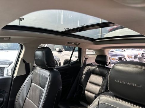 Used 2020 GMC Terrain Denali w/ Denali Premium Package AWD/4WD image 35