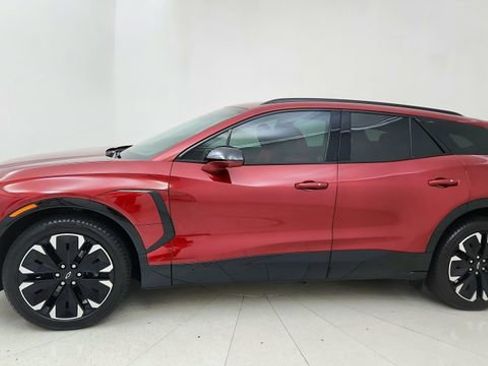 Used 2024 Chevrolet Blazer EV RS image 3