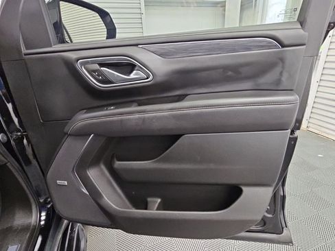 Used 2022 GMC Yukon SLT w/ SLT Premium Package AWD/4WD image 45