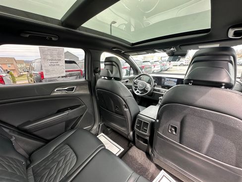 Used 2024 Kia Sportage X-Line w/ X-Line Premium Package image 15