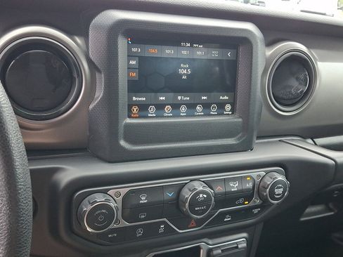 Used 2023 Jeep Wrangler Unlimited Sport AWD/4WD image 28