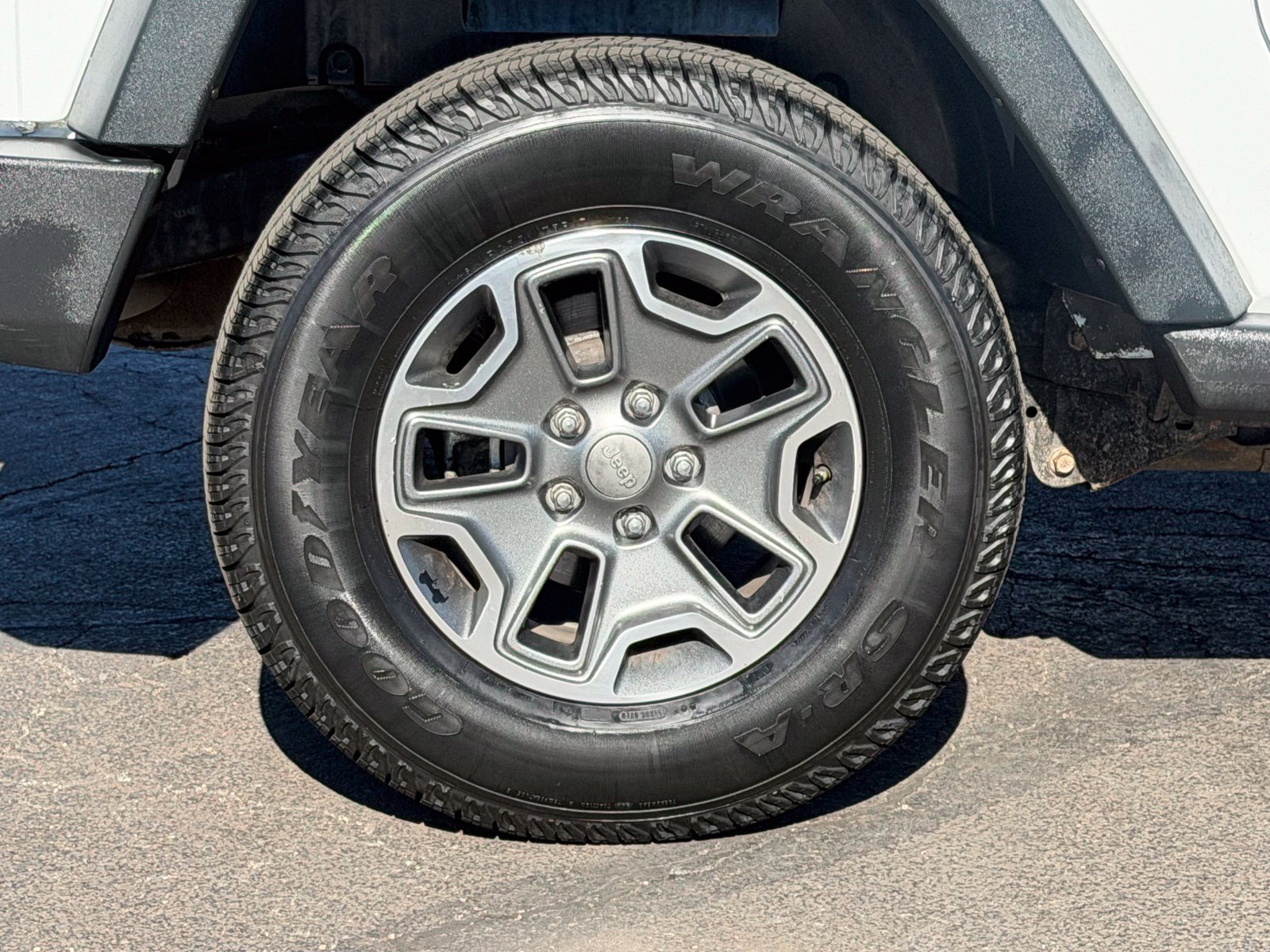 Used 2016 Jeep Wrangler Sport AWD/4WD image 9