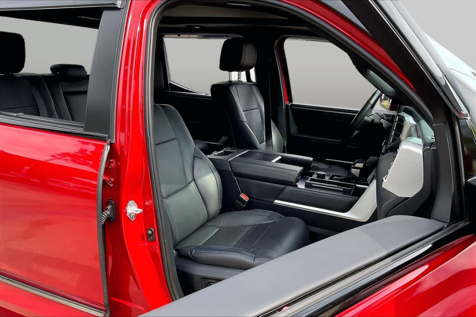 Used 2025 Toyota Tundra Platinum AWD/4WD image 9