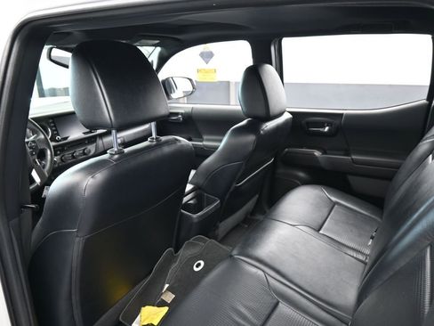 Used 2021 Toyota Tacoma SR5 image 38