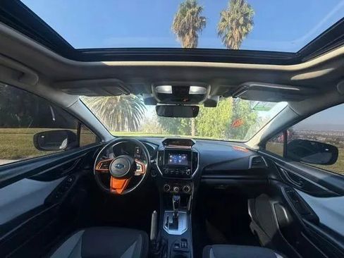 Used 2022 Subaru Crosstrek 2.0i Premium w/ Moonroof Package AWD/4WD image 15