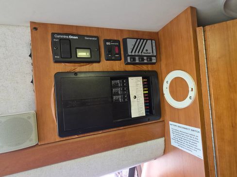 Used 2012 Chevrolet Express 2500 w/ Power Package image 32