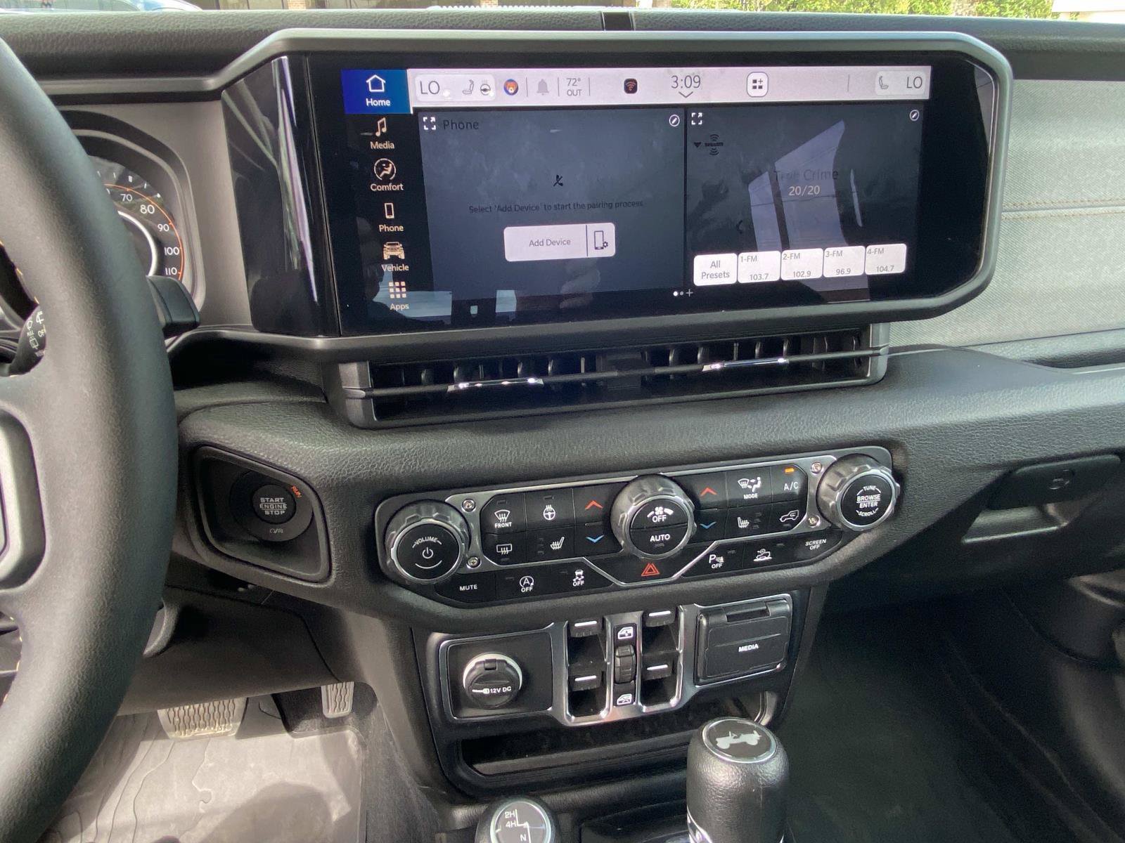 Used 2024 Jeep Wrangler Unlimited Sport AWD/4WD image 27