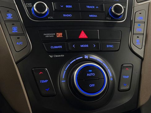Used 2018 Hyundai Santa Fe SE AWD/4WD image 20