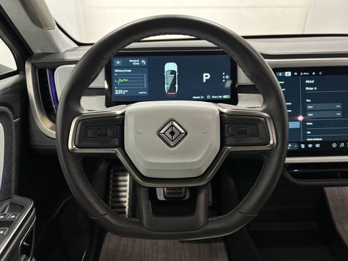 Used 2024 Rivian R1S Adventure AWD/4WD image 28