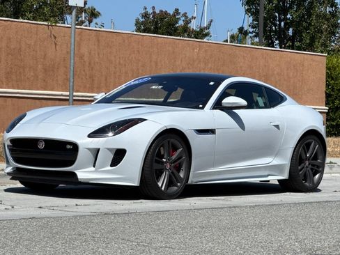 Used 2017 Jaguar F-TYPE S British Design Edition RWD image 8