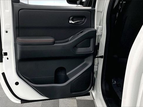 New 2025 Nissan Frontier PRO-4X image 31