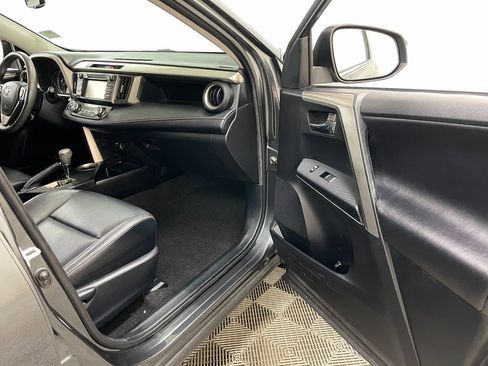 Used 2014 Toyota RAV4 Limited image 32