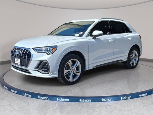 Used 2020 Audi Q3 2.0T Premium Plus w/ Premium Plus Package AWD/4WD image 1