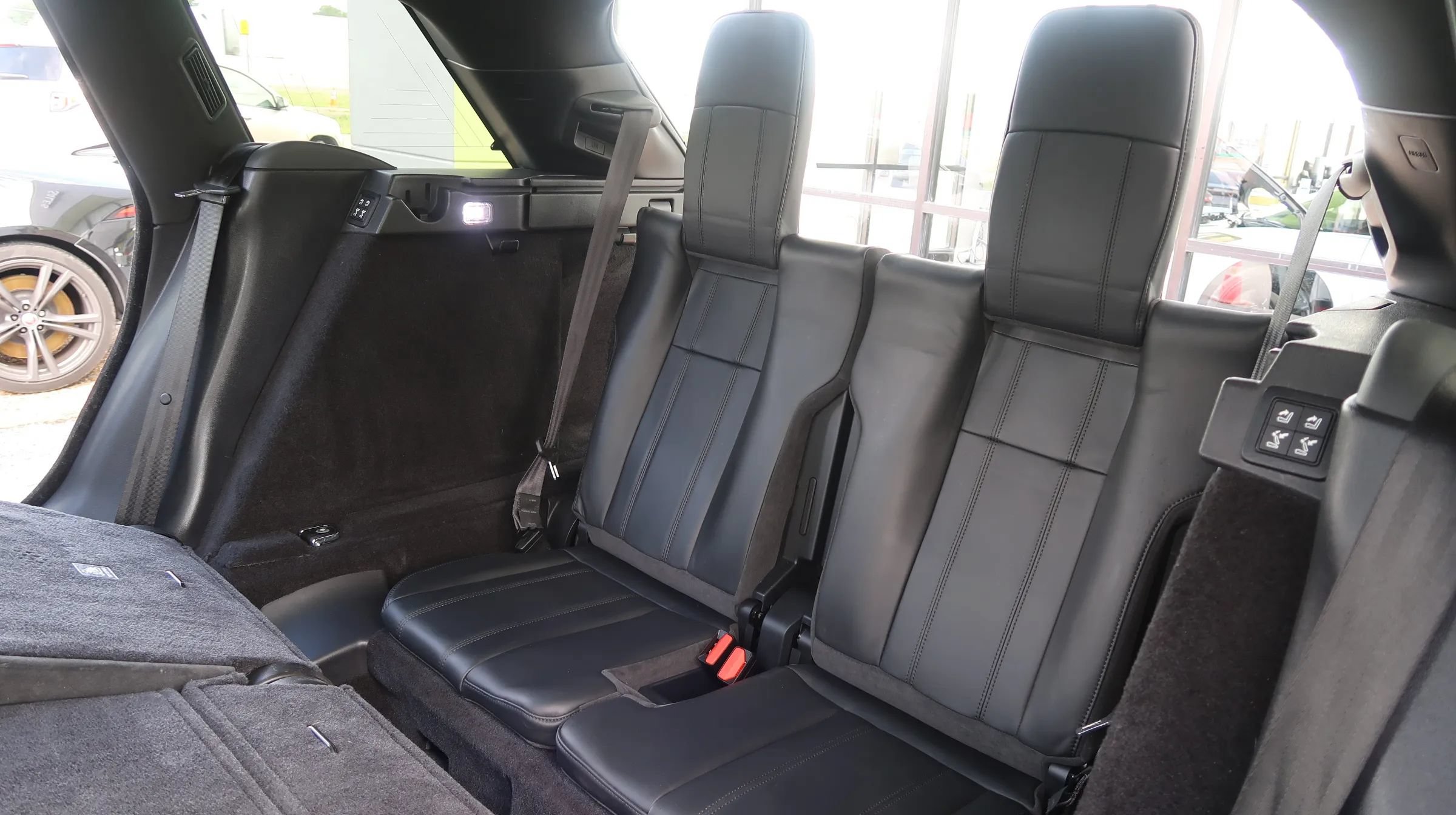 Used 2018 Land Rover Range Rover Sport HSE AWD/4WD image 22