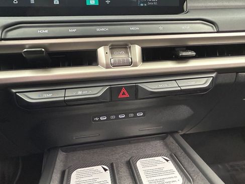 Used 2027 Kia Telluride S image 27