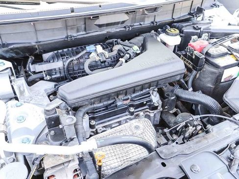 Used 2016 Nissan Rogue SV FWD image 32
