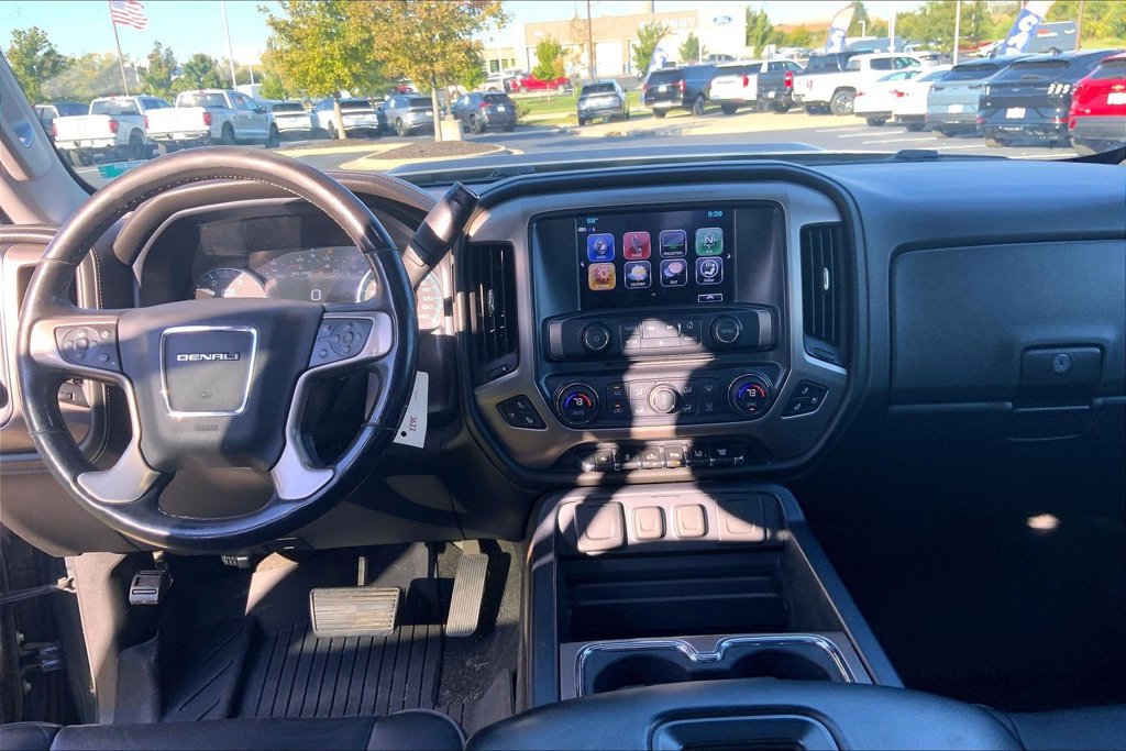 Used 2018 GMC Sierra 2500 Denali w/ Duramax Plus Package AWD/4WD image 10