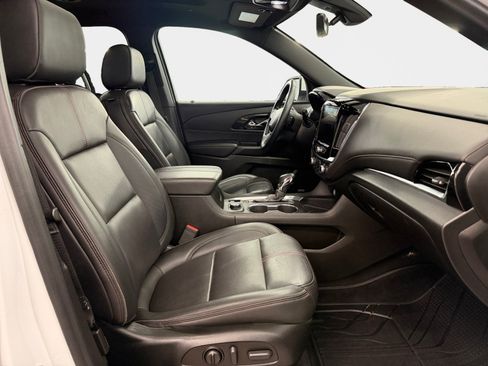 Used 2023 Chevrolet Traverse RS w/ LPO, Floor Liner Package AWD/4WD image 13