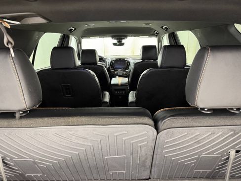 Used 2022 Chevrolet Traverse LT FWD image 76