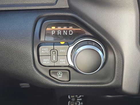 Used 2022 RAM 1500 Big Horn AWD/4WD image 37