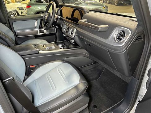 Used 2025 Mercedes-Benz G 550 image 11